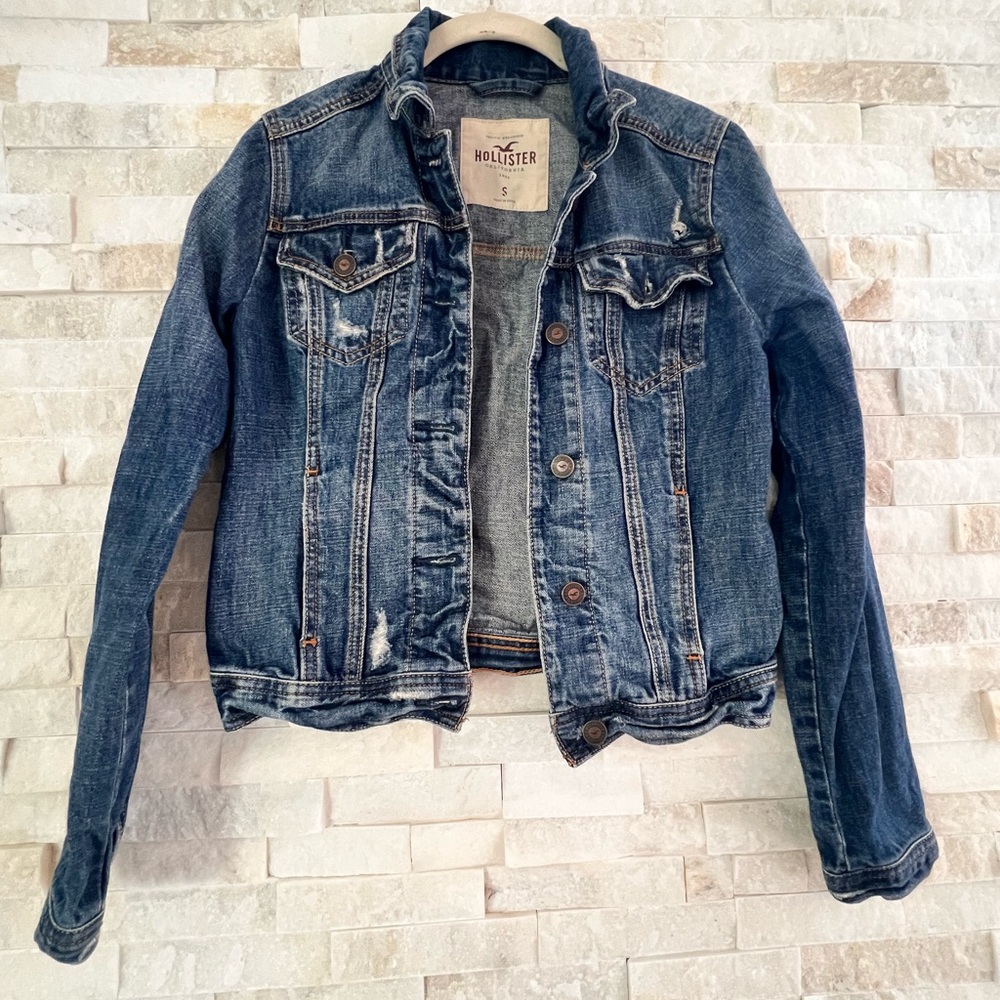 Hollister Blue Jean Jacket Classic Denim Style